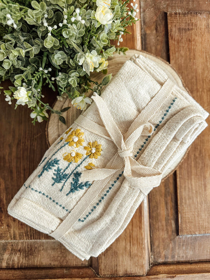 18 in. Embroidered Cotton Floral Napkins 4-Piece Set
