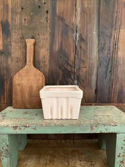 4 in. Matte Stoneware Berry Basket Bowl LavenderBlush 